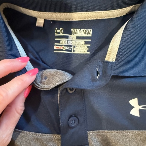 Under Armour Button Down with Shorts - Picture 4 of 9